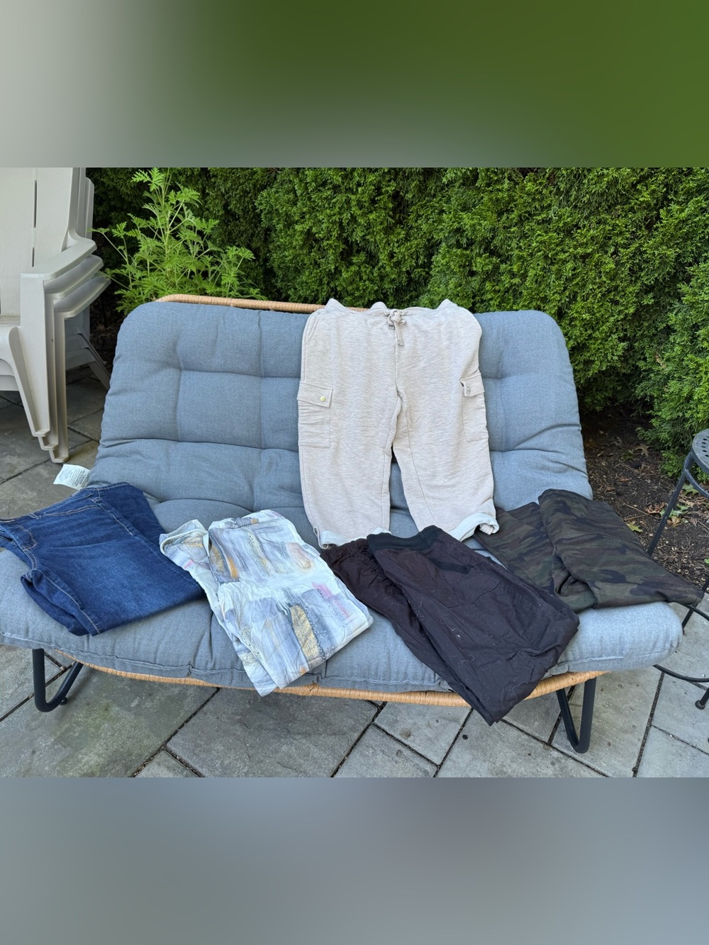 Women’s pants lot size medium.